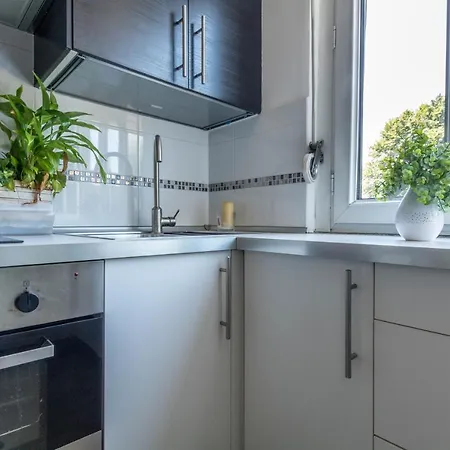 Altido Spacious 1 Bedroom For 3 In Milaan